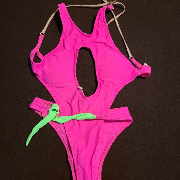 5 for 25$ Matte Collection Pierce Neon Pink One Peice - Picture 2 of 2